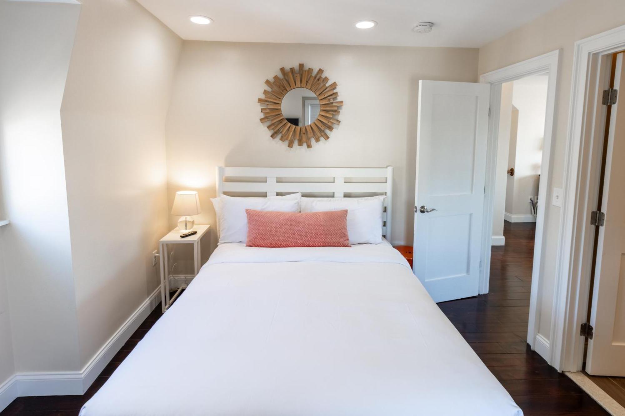شقة The Newport Lofts - 617 Thames Street المظهر الخارجي الصورة